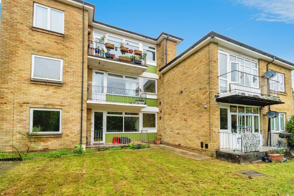 Property photo 1 of 15