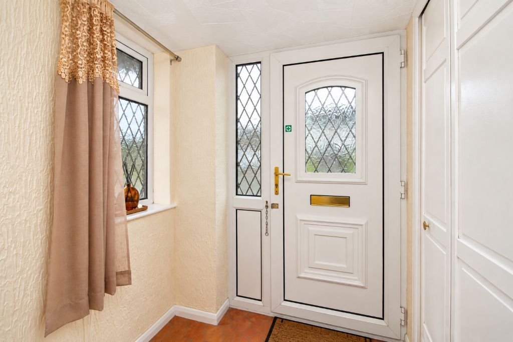 Property photo 3 of 26 Entrance Porch
