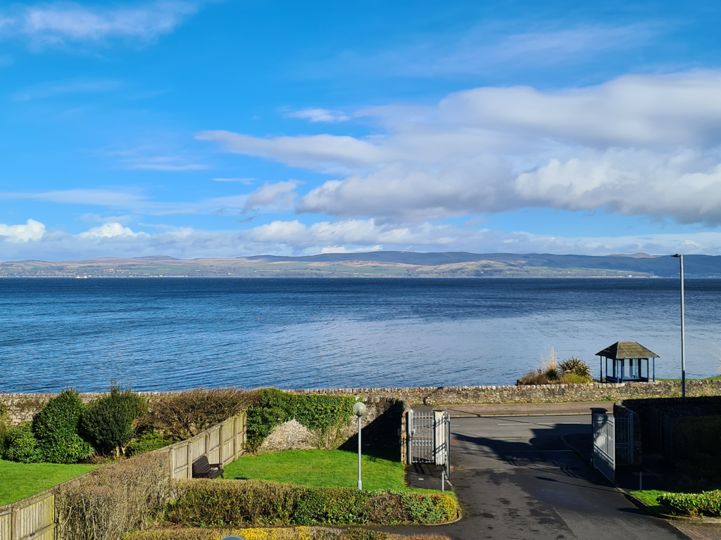 Property photo 2 of 22