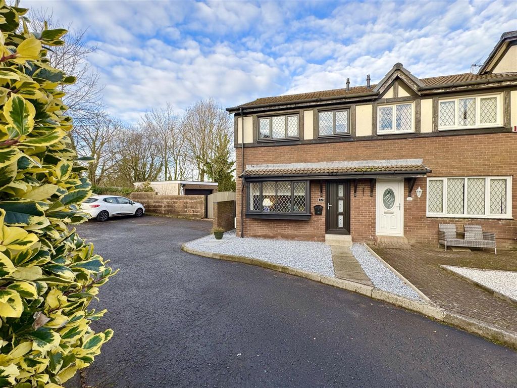 Property photo 1 of 22 External