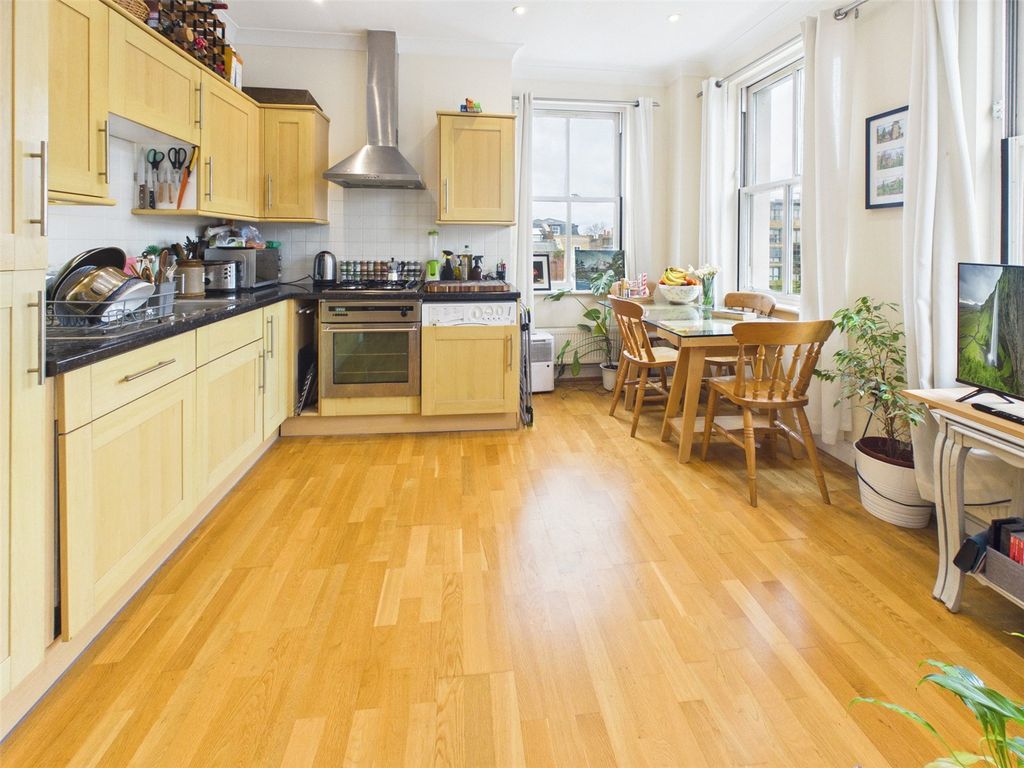 Property photo 3 of 8 Picture No. 05