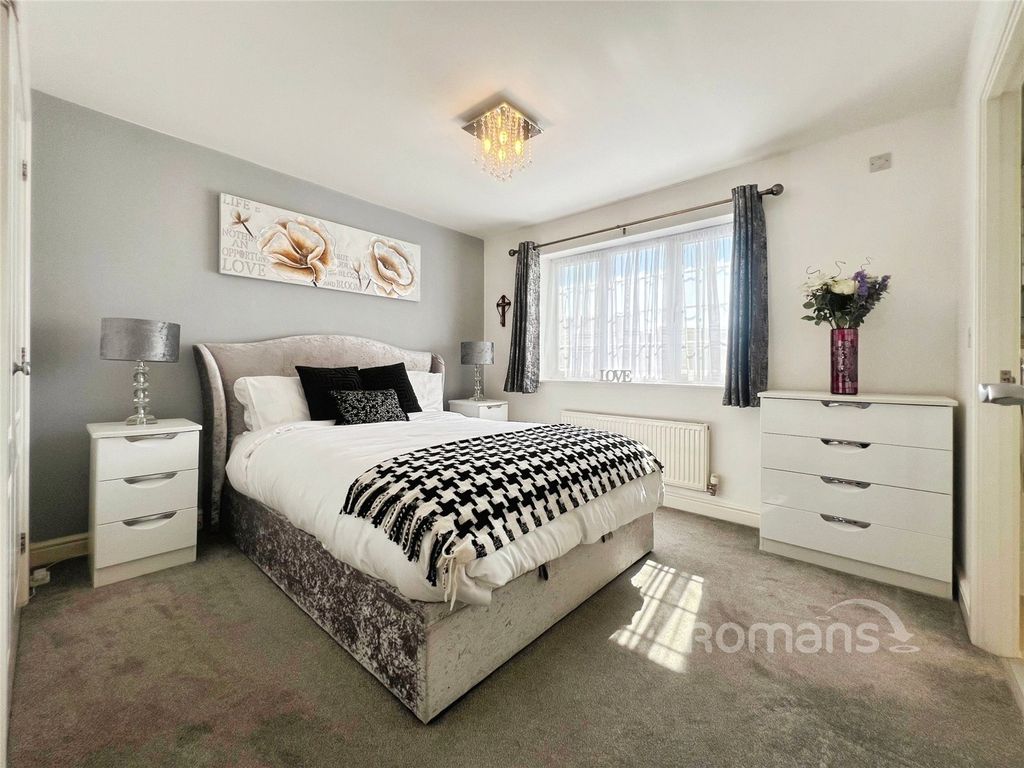 Property photo 3 of 25 Picture No. 13