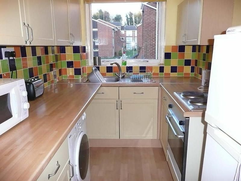 Property photo 2 of 5 Kitchen