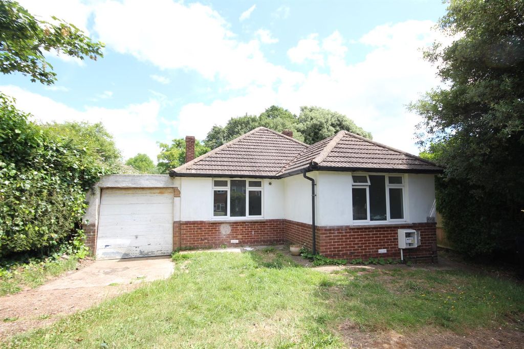 Property photo 1 of 8 Front