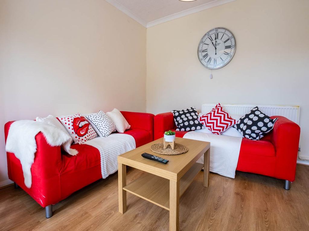 Property photo 2 of 20 56_Hillside_Avenue_Canterbury-19