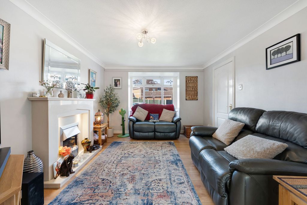 Property photo 2 of 23