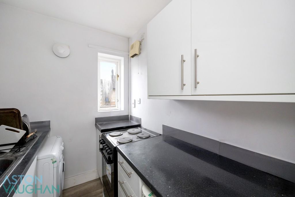 Property photo 2 of 8 Baden Road,005.Jpg