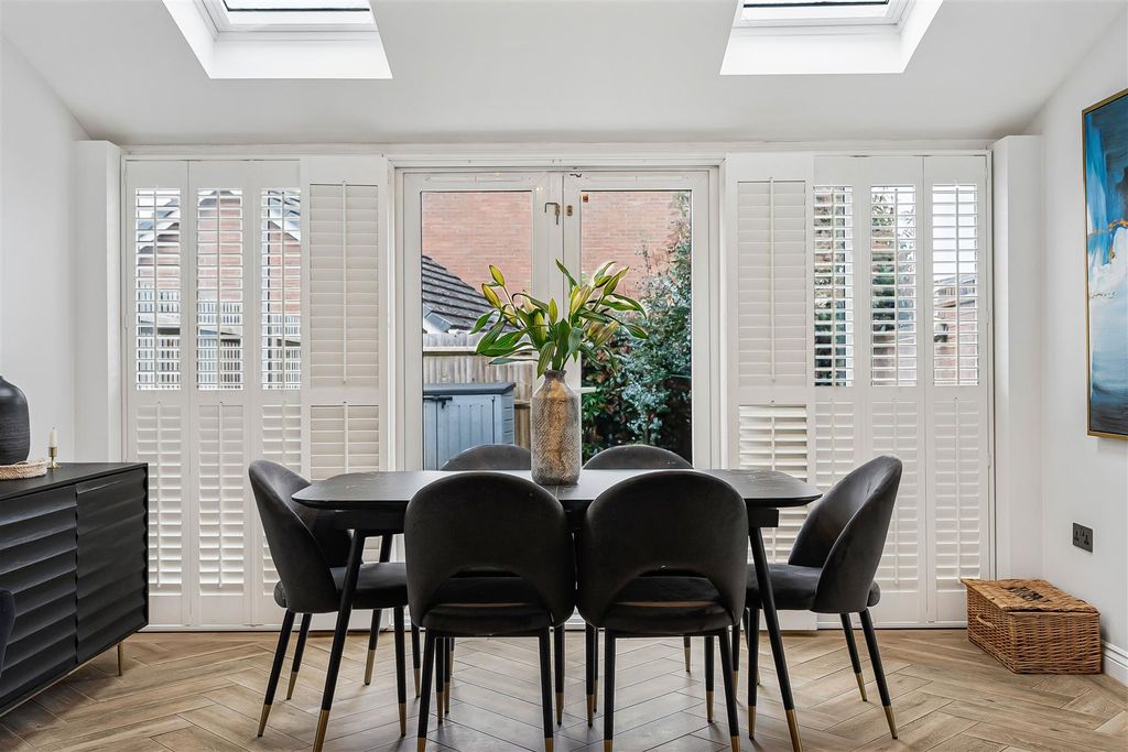 Property photo 2 of 39 10_76862.Jpg