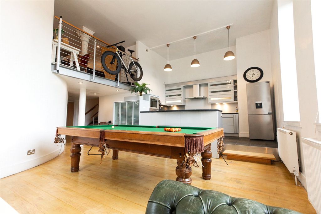 Property photo 2 of 44 Picture No. 04