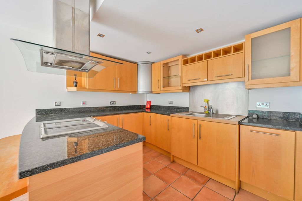Property photo 3 of 10