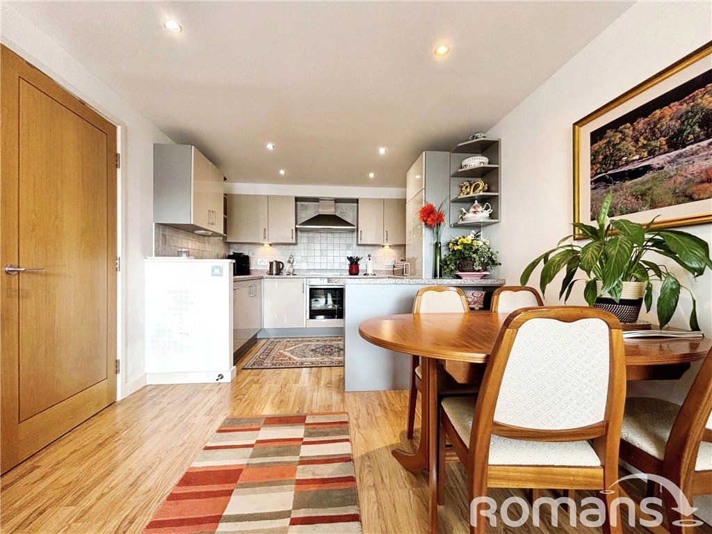 Property photo 3 of 11 Picture No. 01