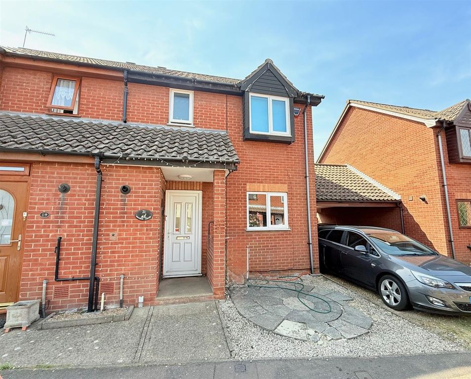 Property photo 1 of 11 Outside