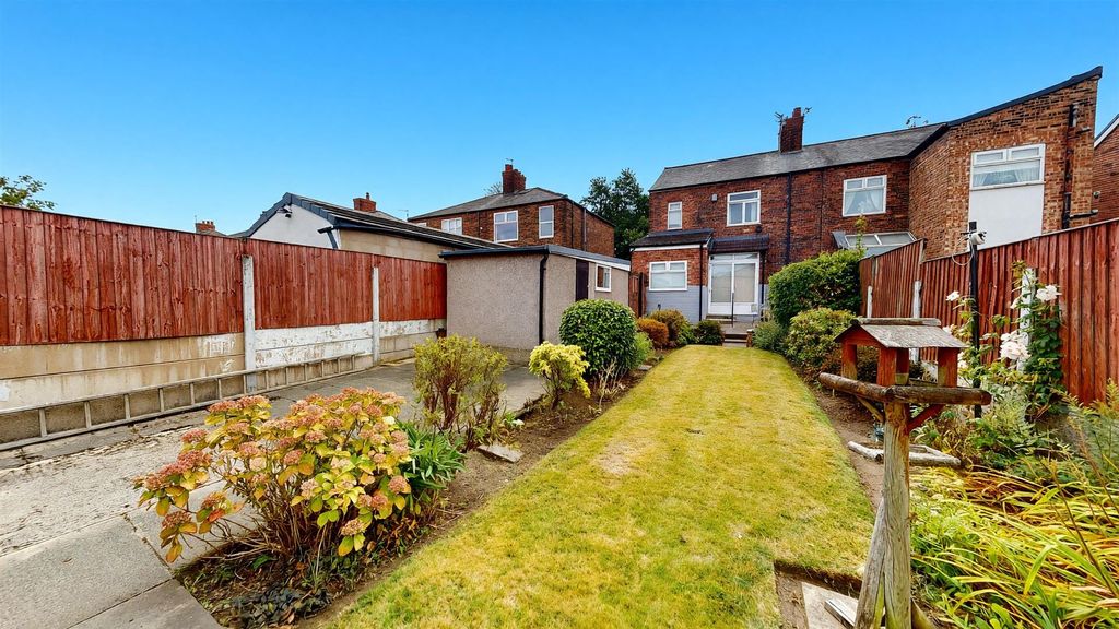 Property photo 3 of 22 Knowsley Road Rear Garden