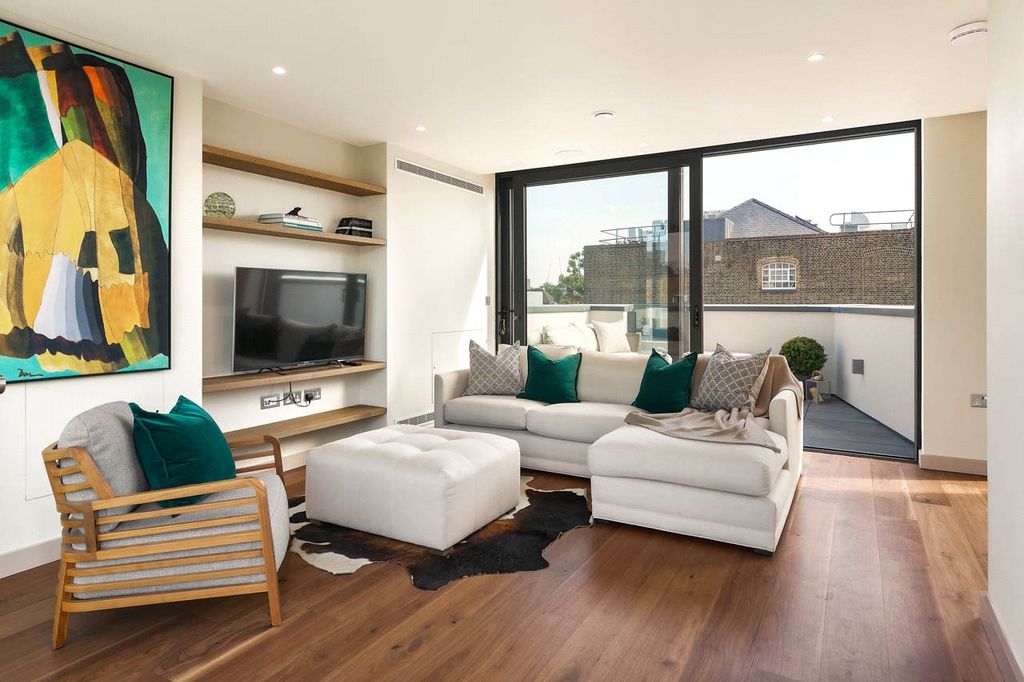 Property photo 2 of 19 Picture No. 94