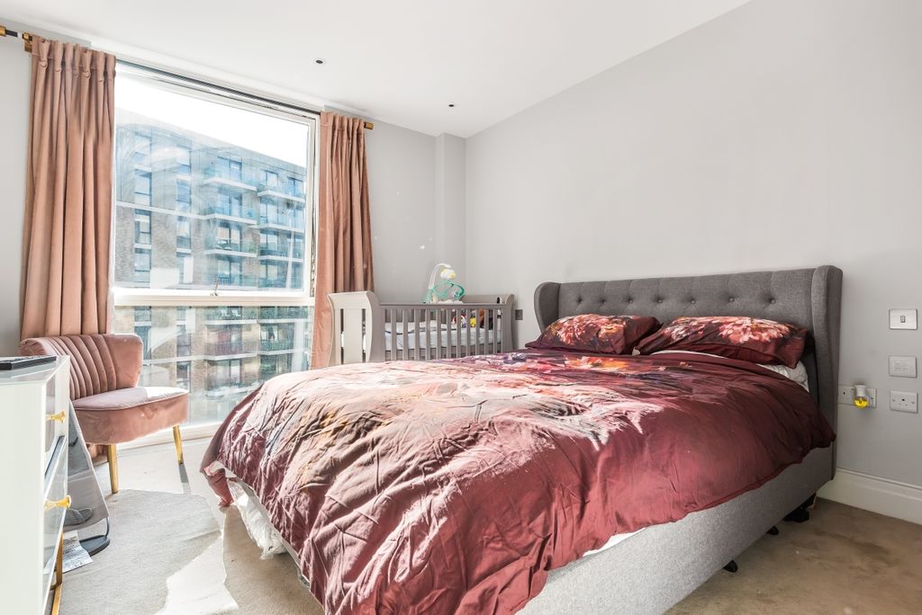 Property photo 3 of 11 Hamond Court (3)