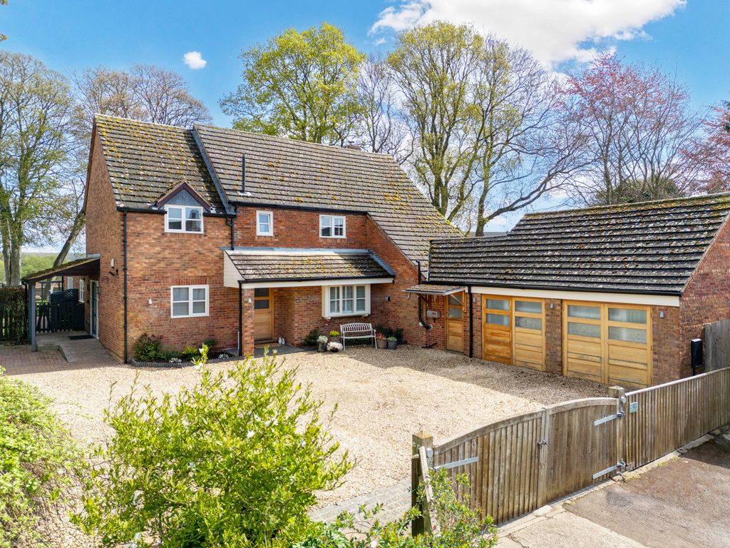 Property photo 1 of 44
