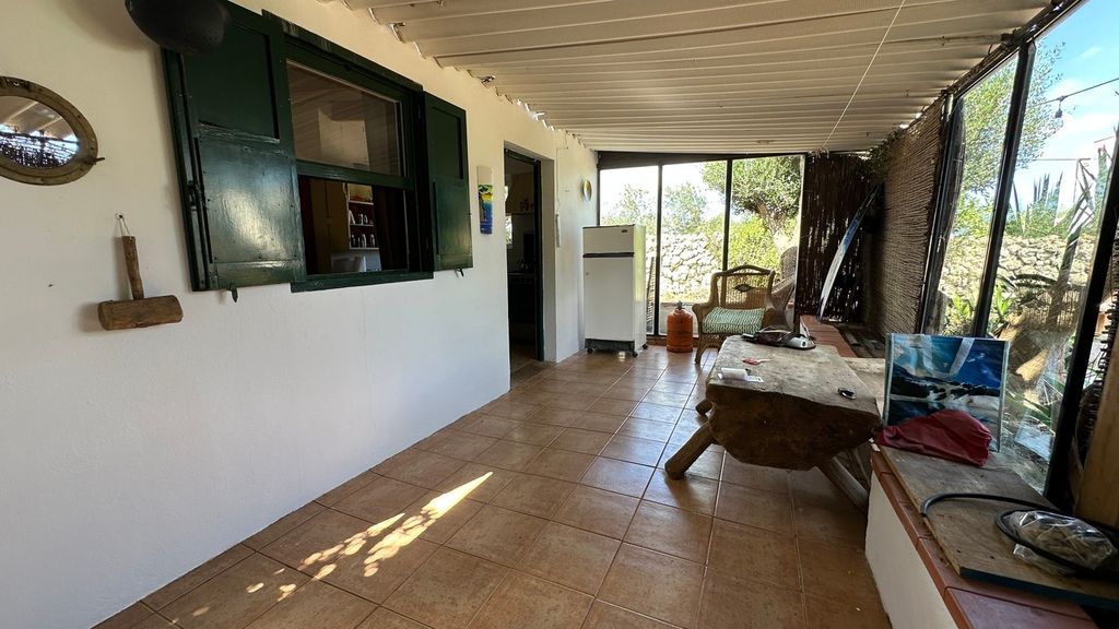 Property photo 3 of 20