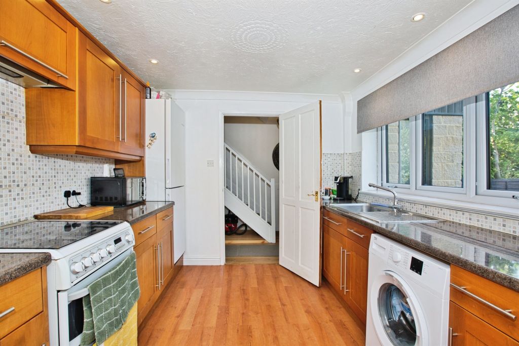 Property photo 2 of 17