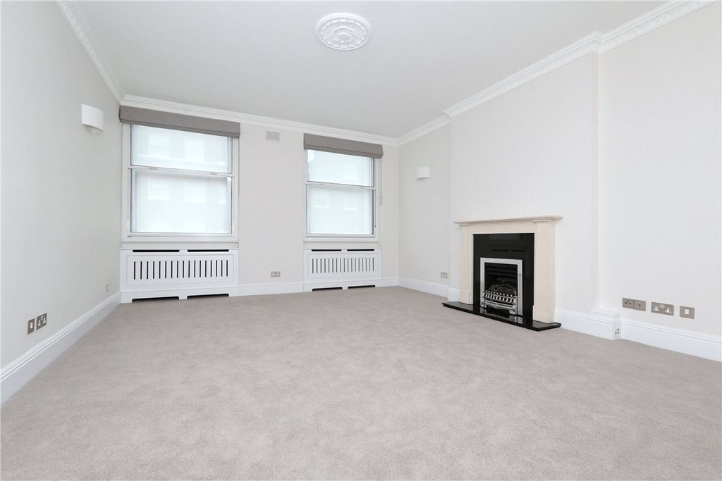 Property photo 3 of 6 Picture No. 06