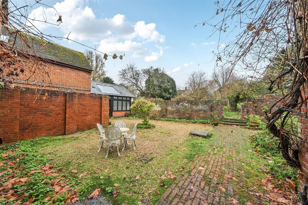 Additional image 14 of 6 bed detached house to rentThe Square, Cranborne, Wimborne BH21