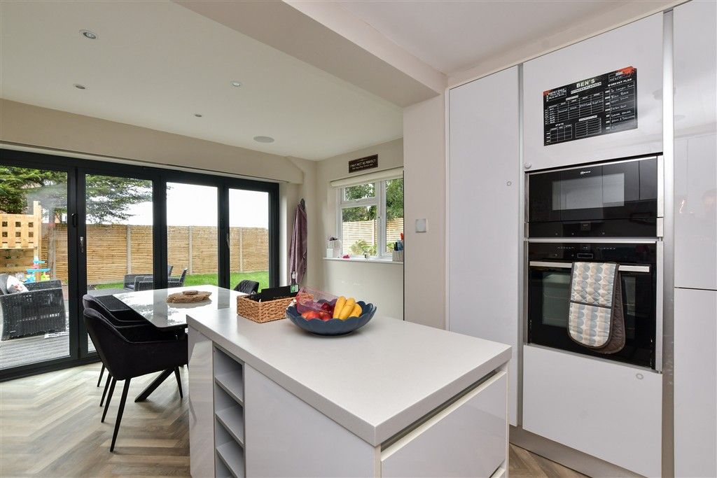 Property photo 3 of 15 Kitchen/Diner