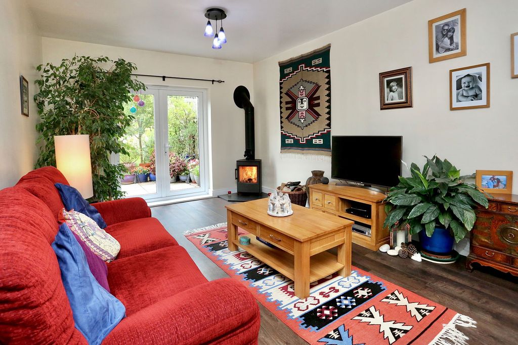 Property photo 3 of 41