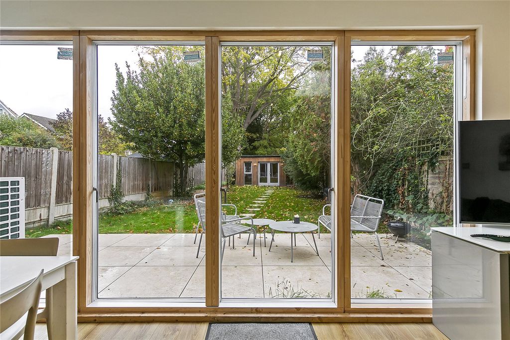 Property photo 3 of 23 Picture No. 09