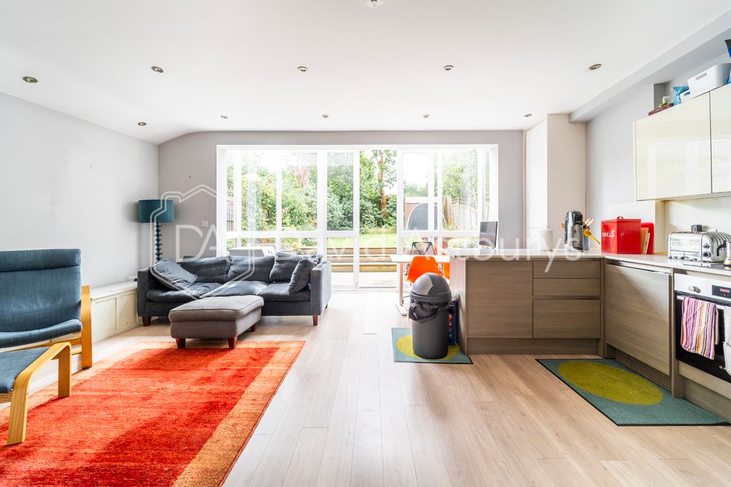 Property photo 2 of 19 Ndb06640