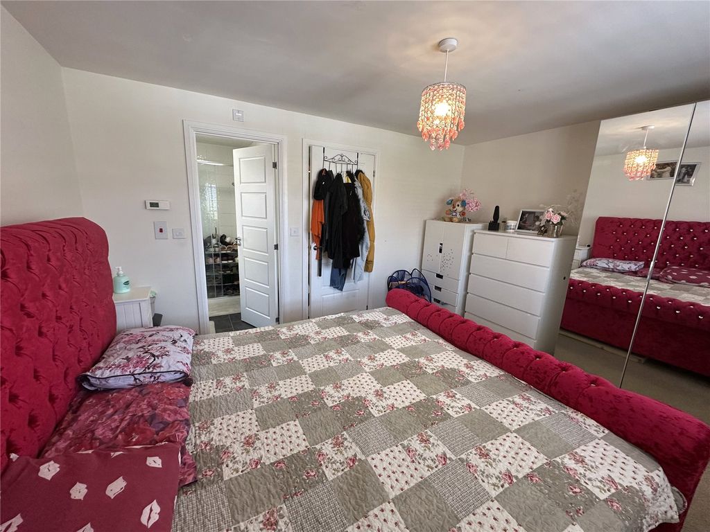 Property photo 3 of 16 Picture No. 03