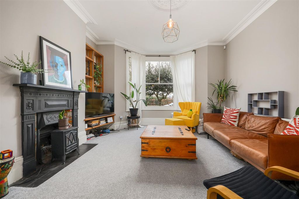 Property photo 2 of 29 18416144 (4).Jpg