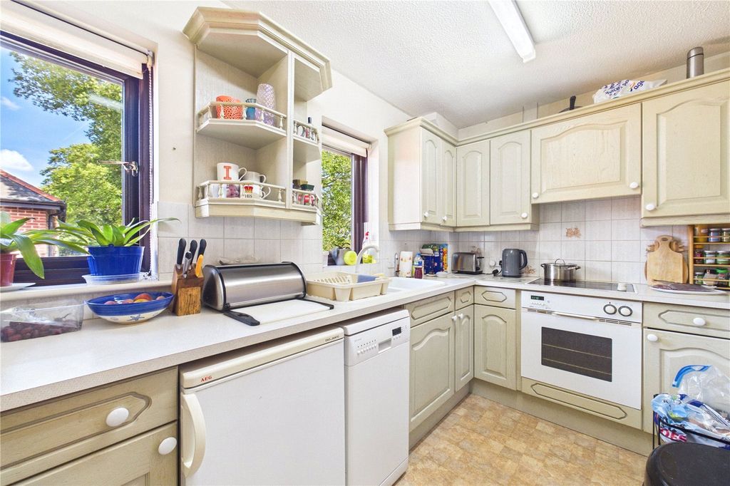 Property photo 2 of 7 Picture No. 17