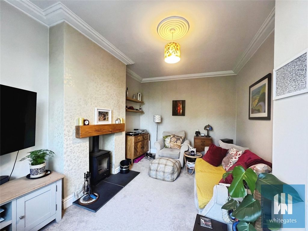 Property photo 3 of 18 Picture No. 02