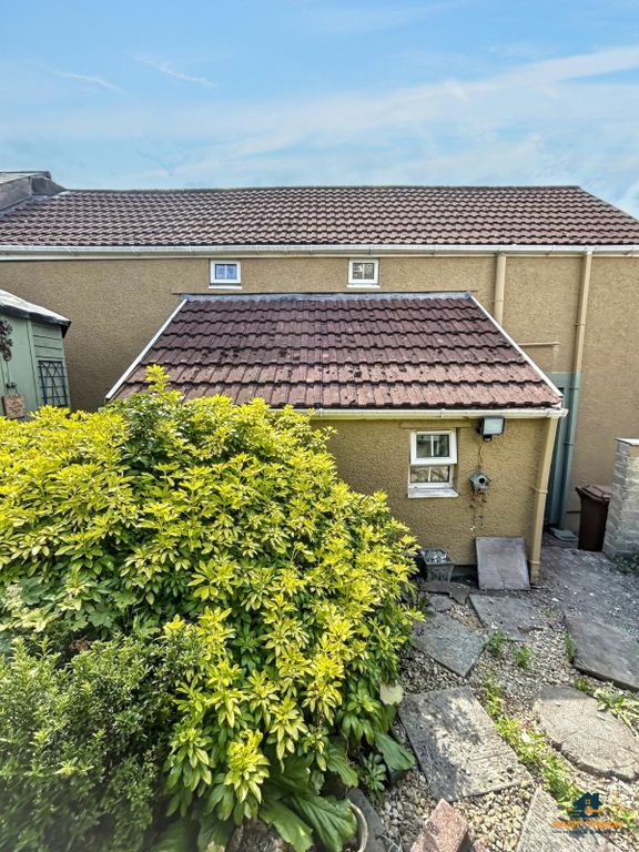 Property photo 3 of 13 Picture No. 05