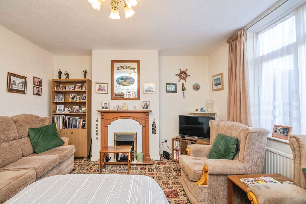 Property photo 2 of 15