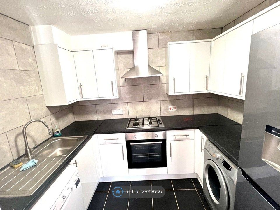 Property photo 2 of 5