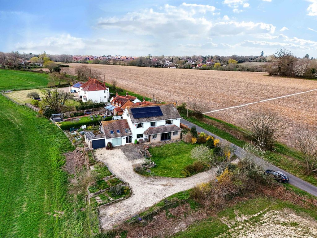 Property photo 1 of 33 Picture No. 45