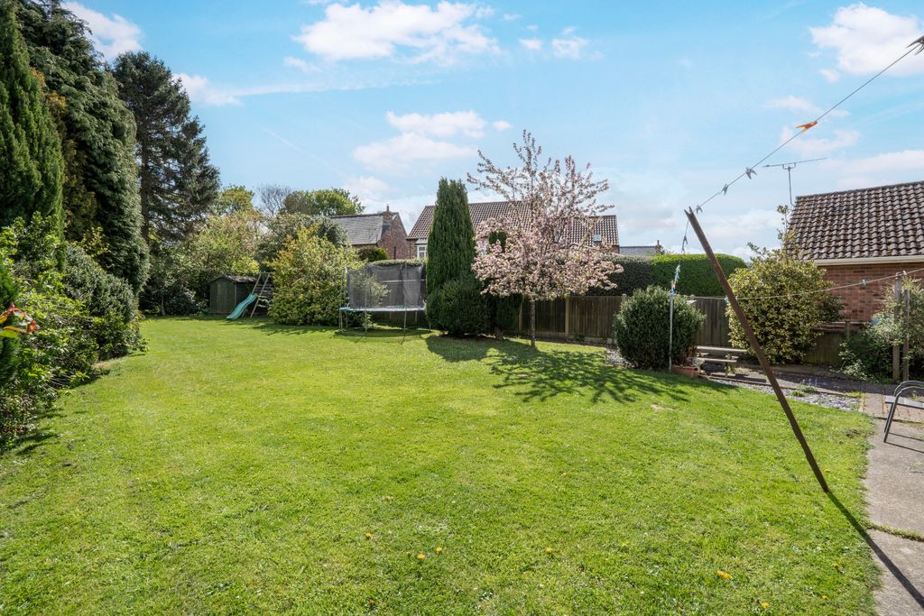 Property photo 2 of 14 Rear Garden 2
