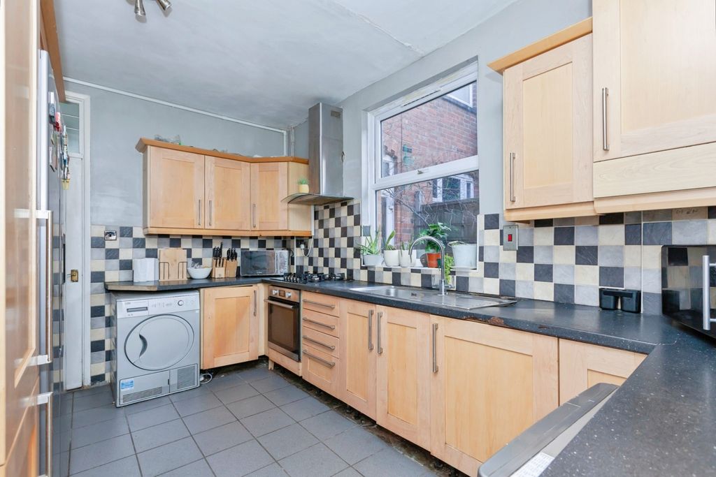 Property photo 2 of 17 Photo