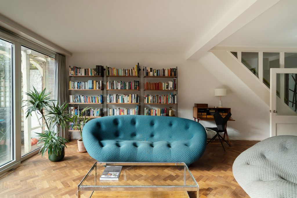 Property photo 1 of 27 203141 - Farquhar-Road-2024-05.Jpg