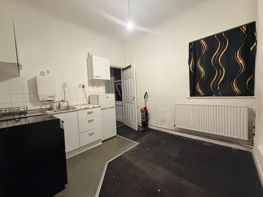 Property photo 3 of 6 Images