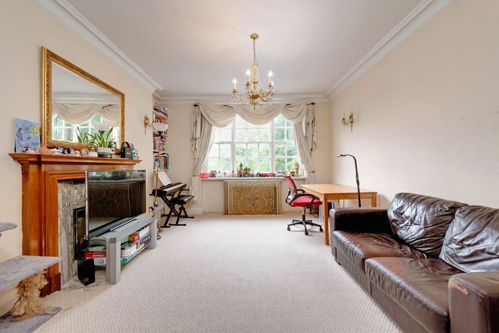 Property photo 2 of 6