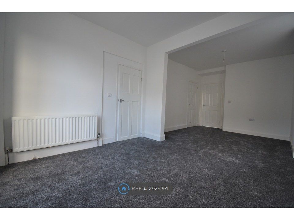 Property photo 2 of 17 Living Room