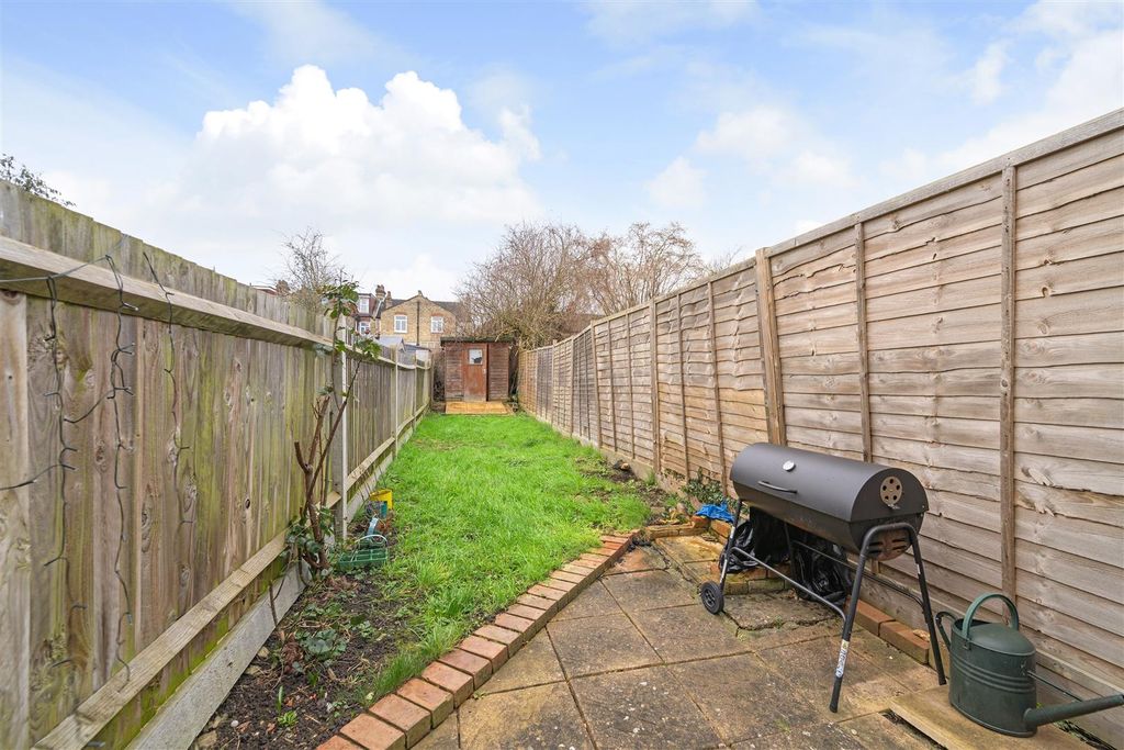 Property photo 3 of 11 Tremaine Road-10.Jpg