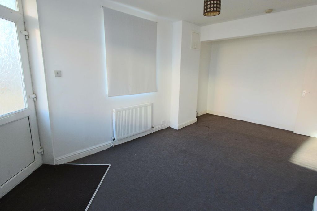 Property photo 1 of 5 Living Room