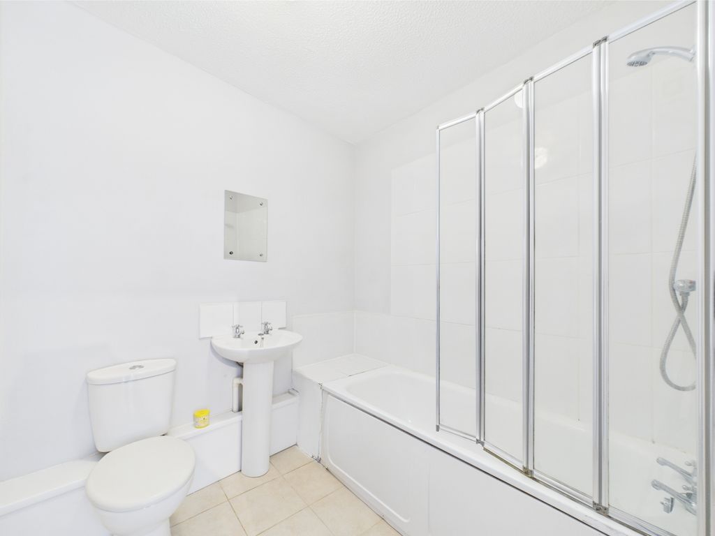 Property photo 3 of 4 Cam01740G0-Pr0394-Still003