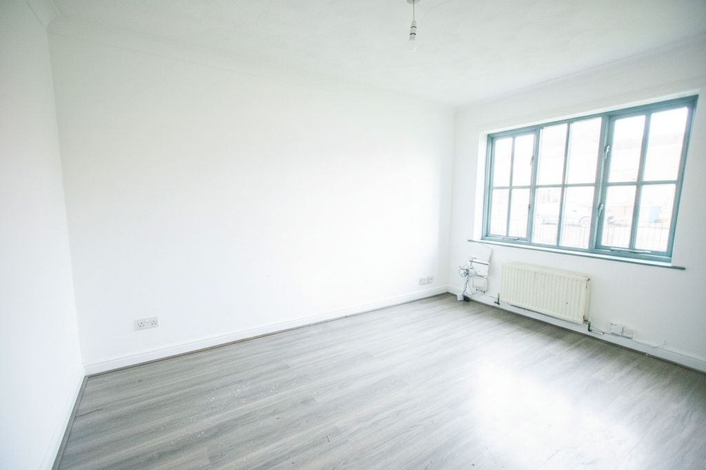 Property photo 2 of 15 Living Room