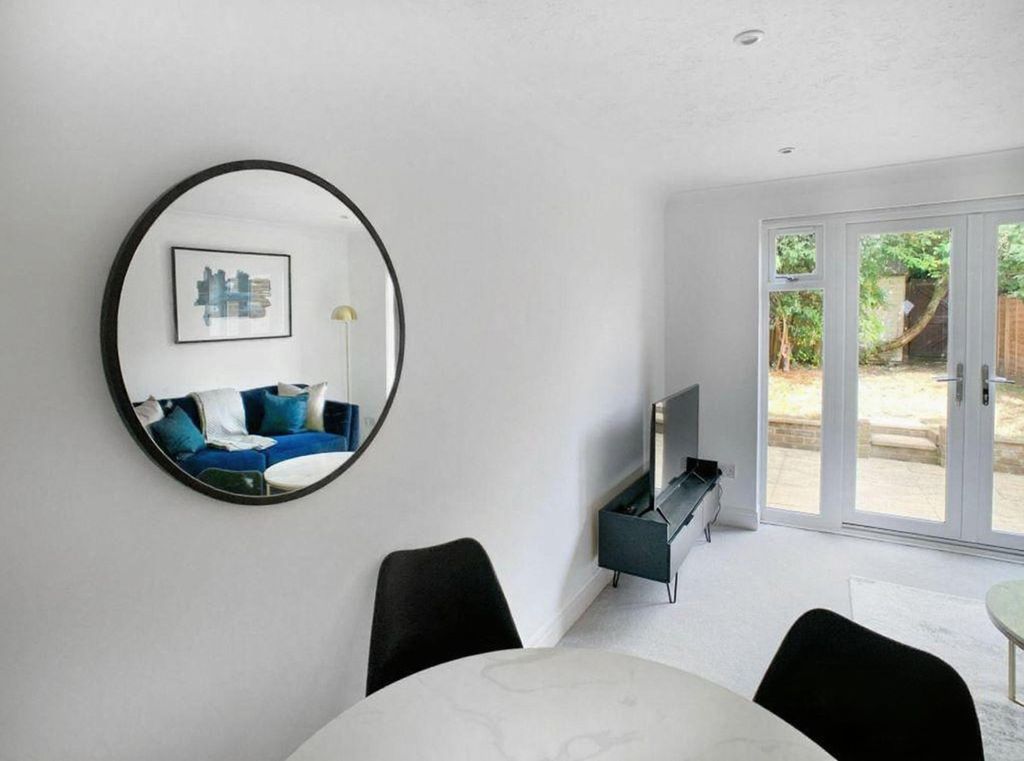 Property photo 1 of 16 Living Room