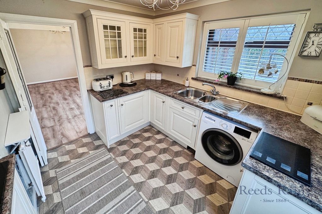 Property photo 2 of 25 Pbox-Img.Jpg