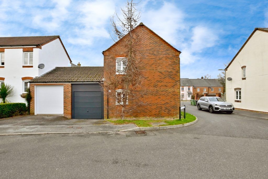 Property photo 2 of 30