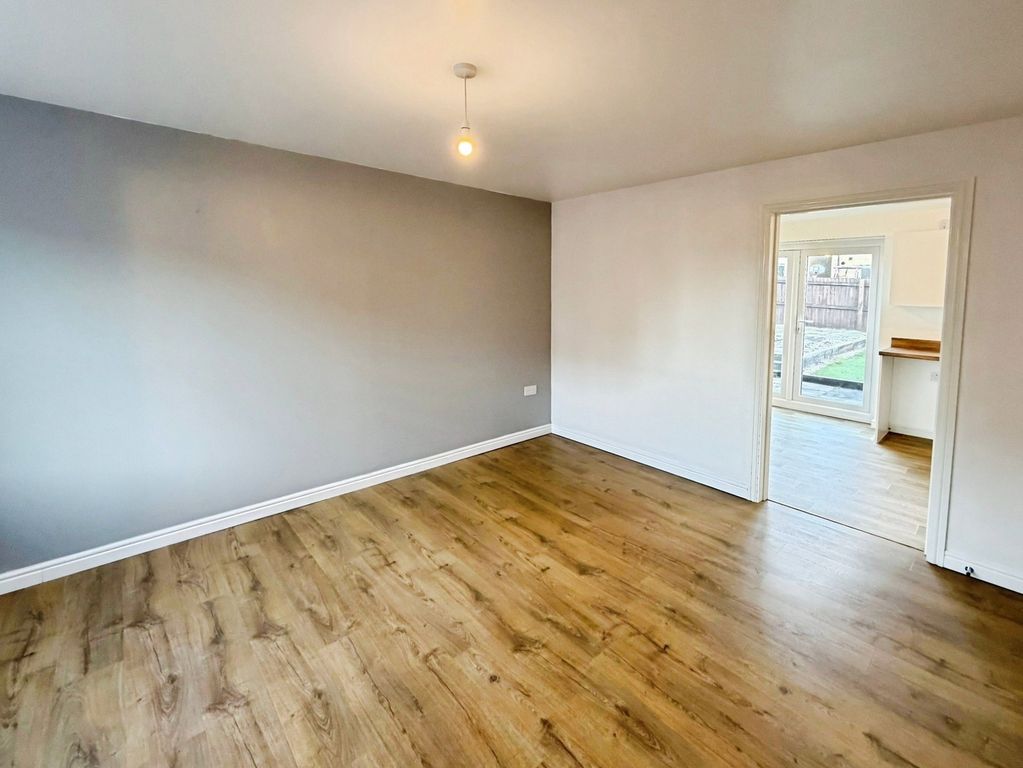 Property photo 3 of 26